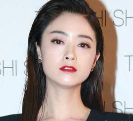 英语软件明星网红代言图,Top English Software Influencers: A Showcase of Celebrity Endorsements
